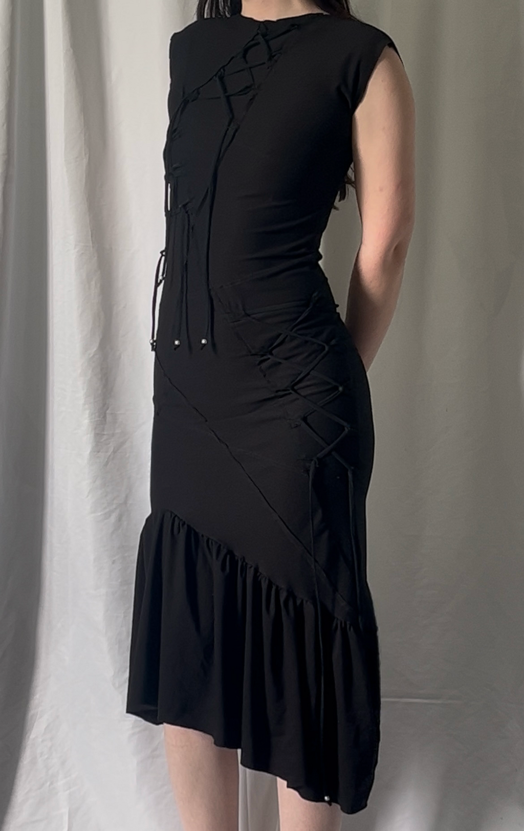 Robe longue découpes corset
