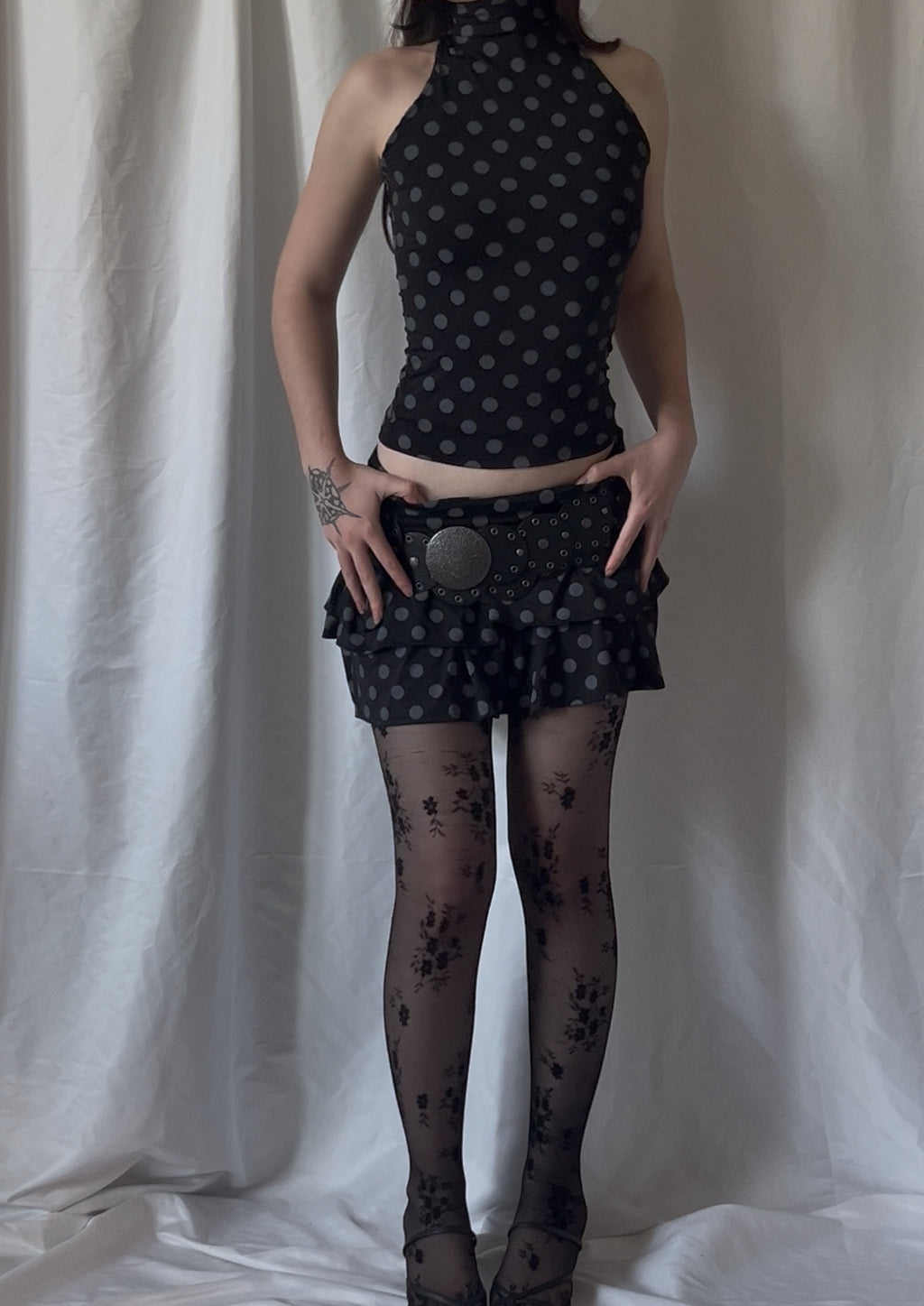 Ensemble col montant et jupe à fronces