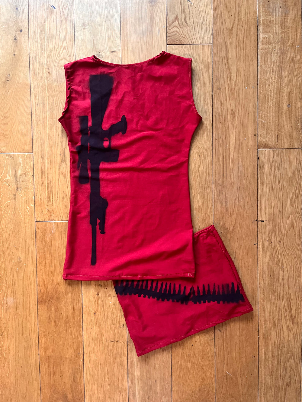 Ensemble haut et jupe short assorti