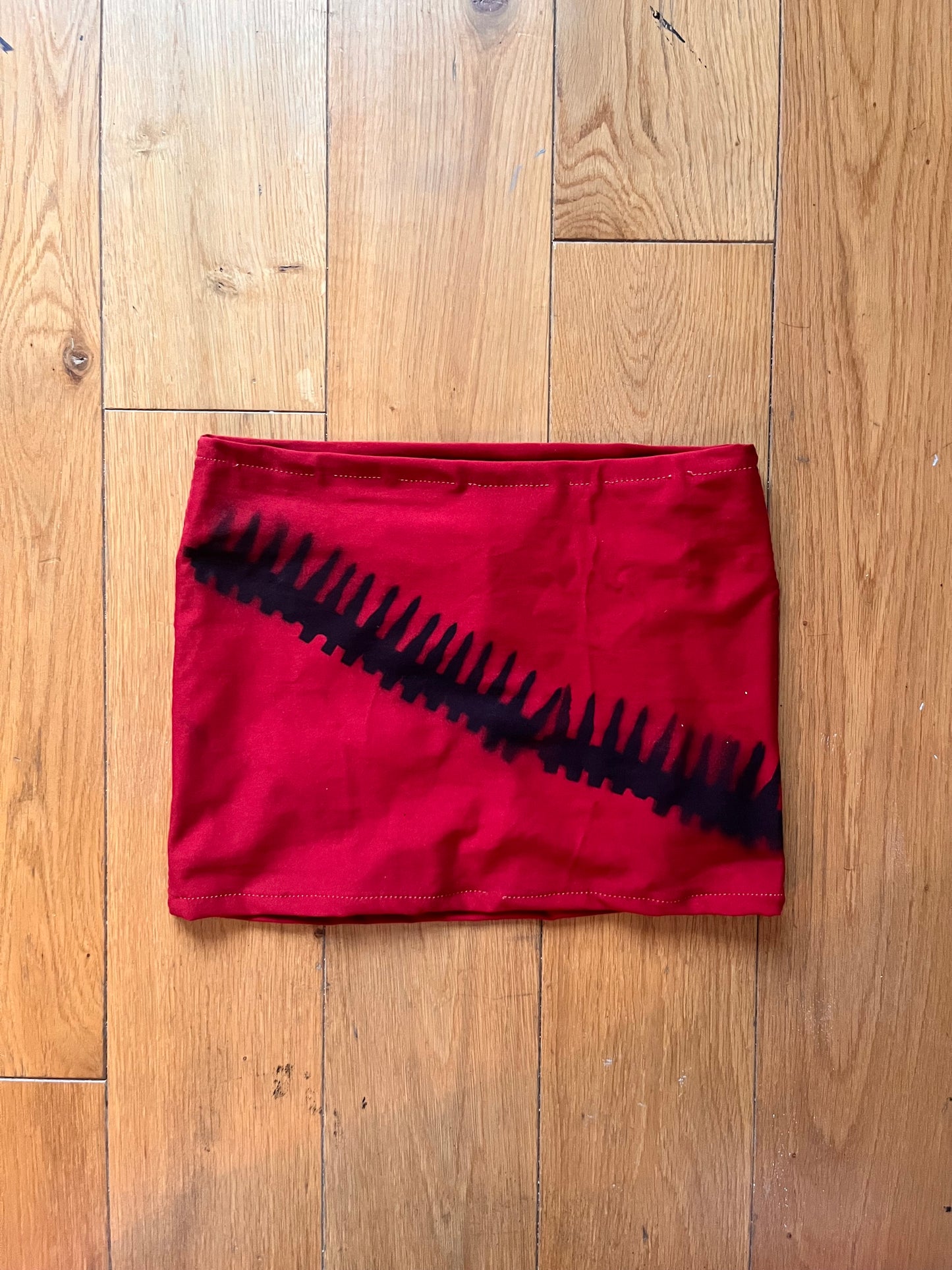 Ensemble haut et jupe short assorti
