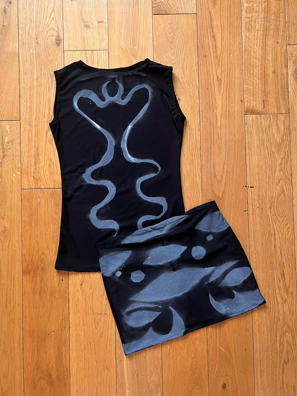 Ensemble haut et jupe short assortie