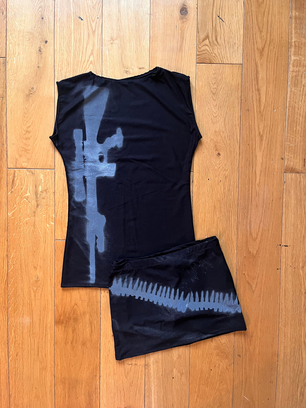 Ensemble haut et jupe short assortie