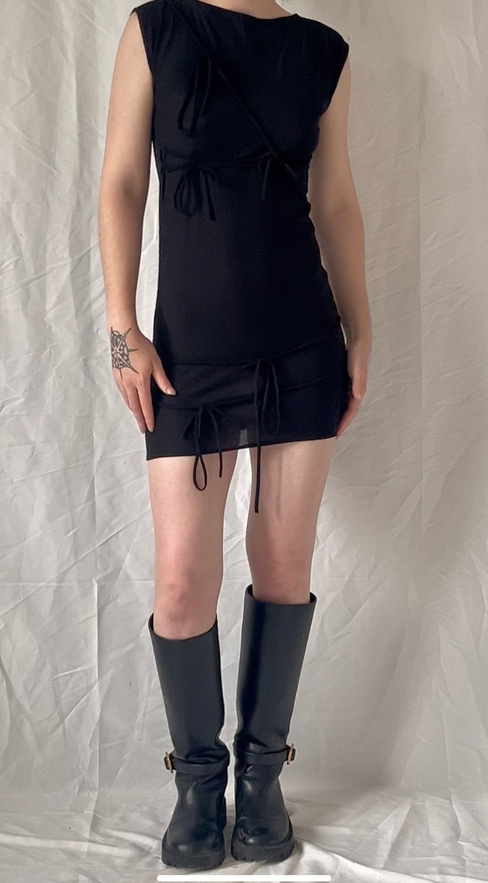 Robe à cordons nouable - Hover