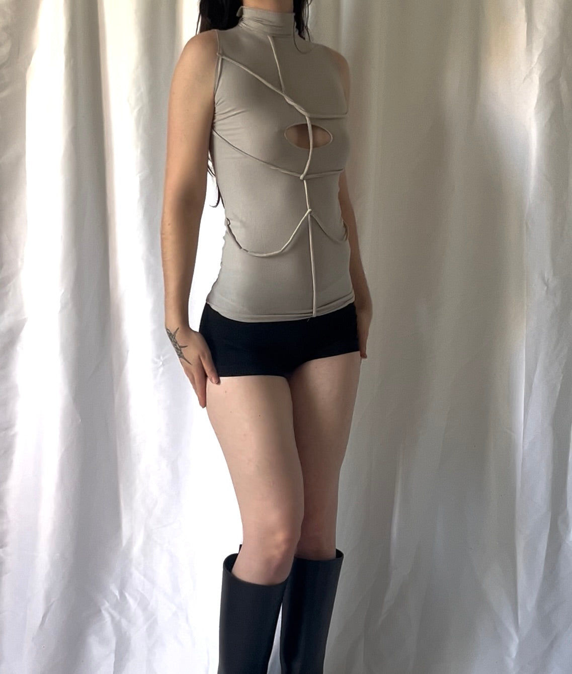 T-shirt cordons asymétriques